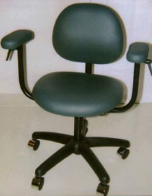 CT307 Dr. Stool w/arms